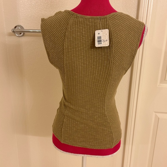 Free People Tops - Picture 2 of 2